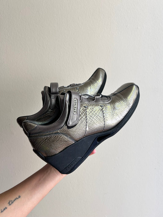 Silver Aravon / New Balance sneakers